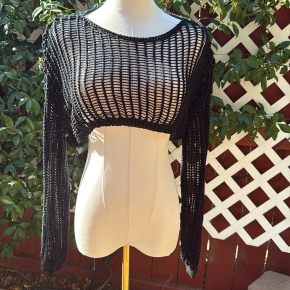 Crochet Black Crop Long Sleeve - Picture 2 of 4
